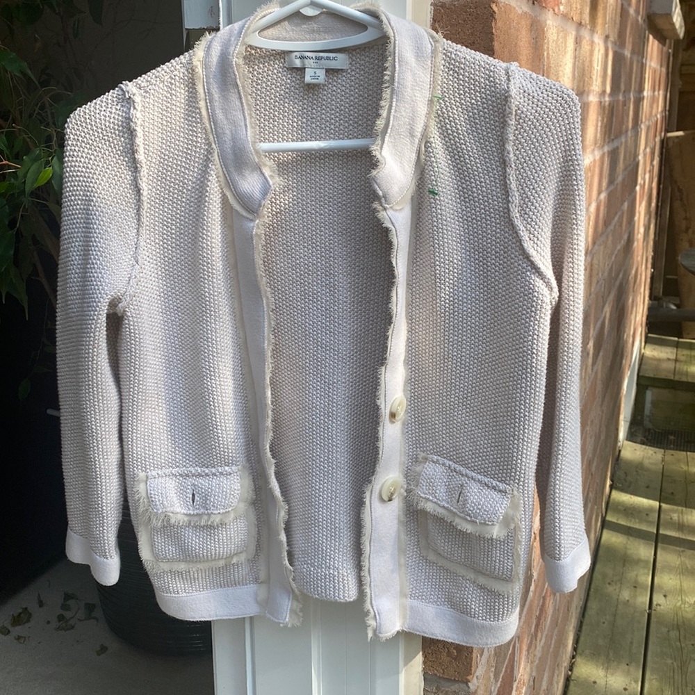 Banana Republic super cute sweater